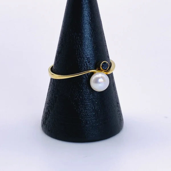 CONJUNTO ANILLO Y PENDIENTES CON PERLA - Imagen 2