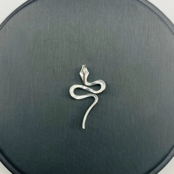DIJE SERPIENTE EN ORO BLANCO - Imagen 2