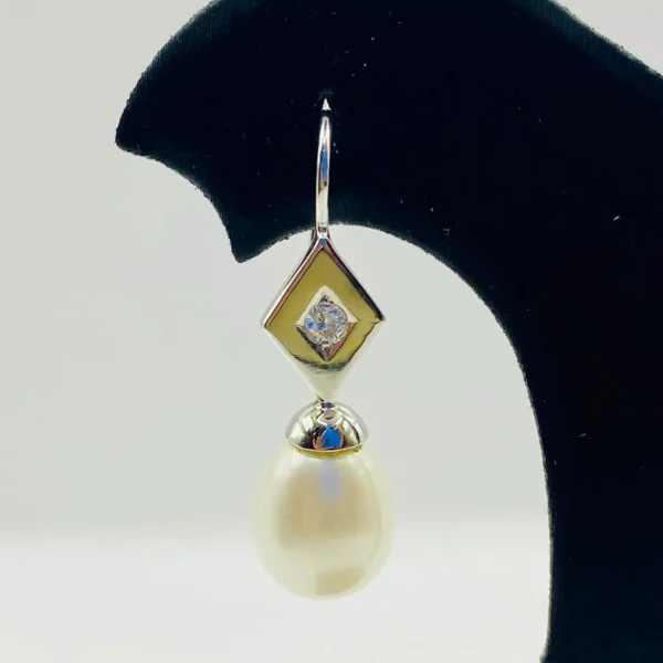 PENDIENTES ORO BLANCO CON PERLA Y BRILLANTE - Imagen 3