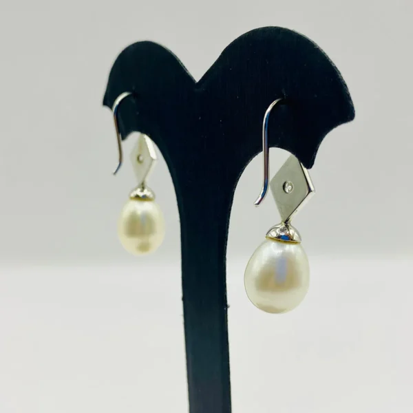 PENDIENTES ORO BLANCO CON PERLA Y BRILLANTE - Imagen 2