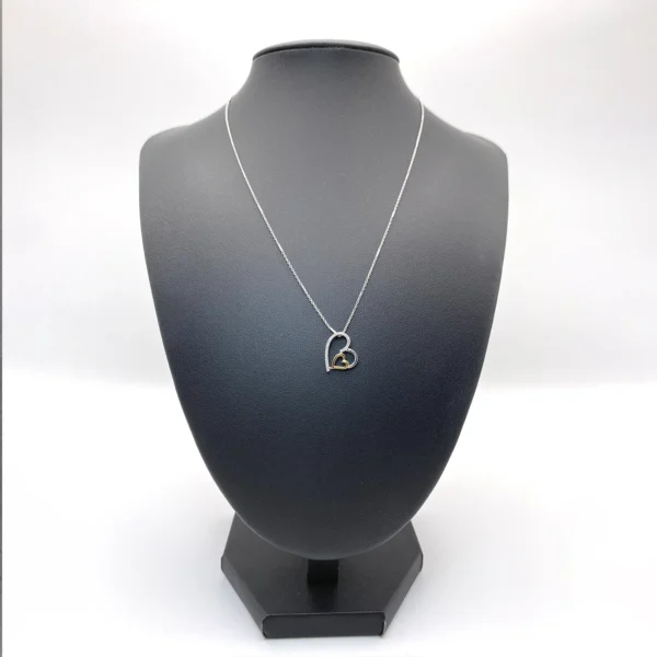CADENA ORO BLANCO CON DIJE CORAZON CON DIAMANTES